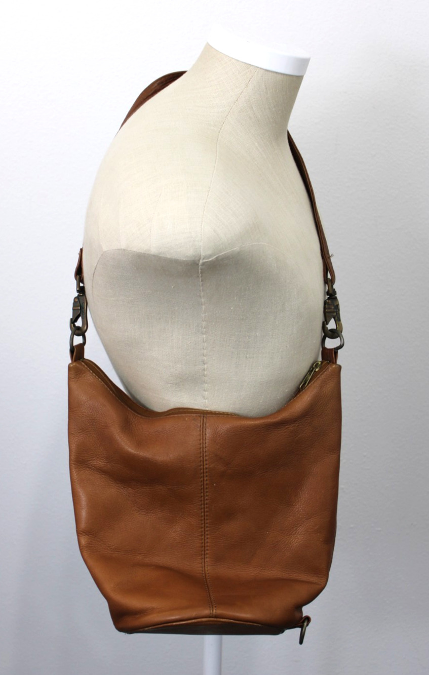 Vintage Hobo International British Tan Leather Bucket Convertible Bag
